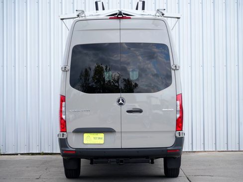Used 2023 Mercedes-Benz Sprinter 2500 image 11