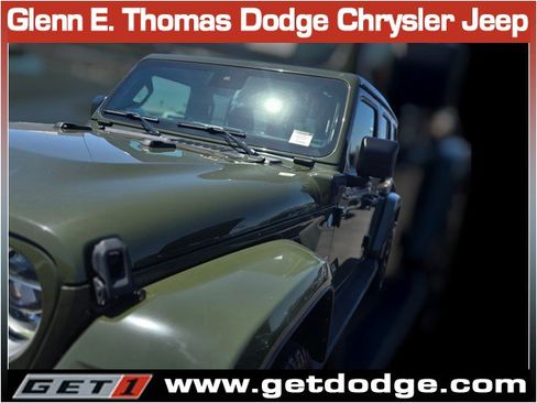 Used 2022 Jeep Wrangler Unlimited Sahara w/ Cold Weather Group AWD/4WD image 6