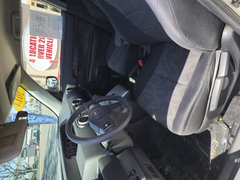 Used 2014 Scion xB HATCHBACK 4D image 9