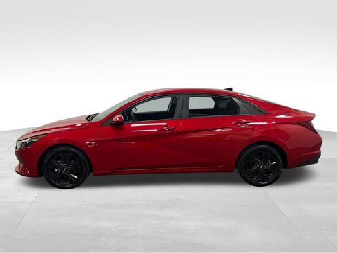 Used 2023 Hyundai Elantra SEL w/ Cargo Package image 3