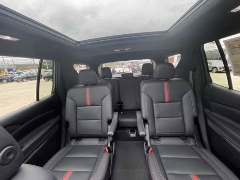 Certified 2024 Chevrolet Traverse RS image 20