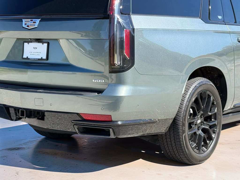 Used 2023 Cadillac Escalade ESV Sport Platinum w/ Heavy-Duty Trailer Package AWD/4WD image 17