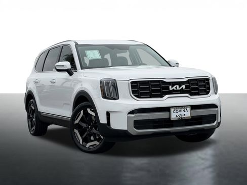 Used 2023 Kia Telluride S AWD/4WD image 1