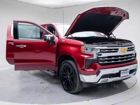 Used 2024 Chevrolet Silverado 1500 LTZ image 15