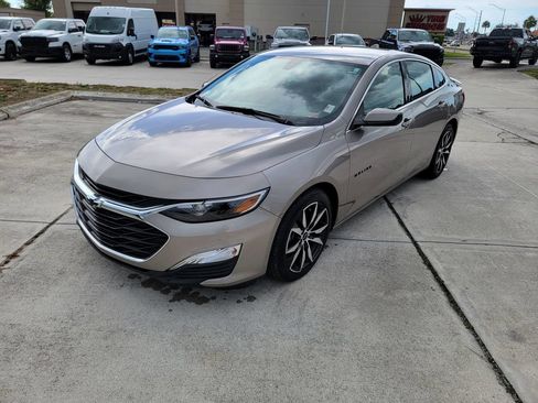 Used 2022 Chevrolet Malibu RS FWD image 1