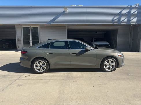 Used 2025 Audi A5 2.0T Premium w/ Convenience Package image 4