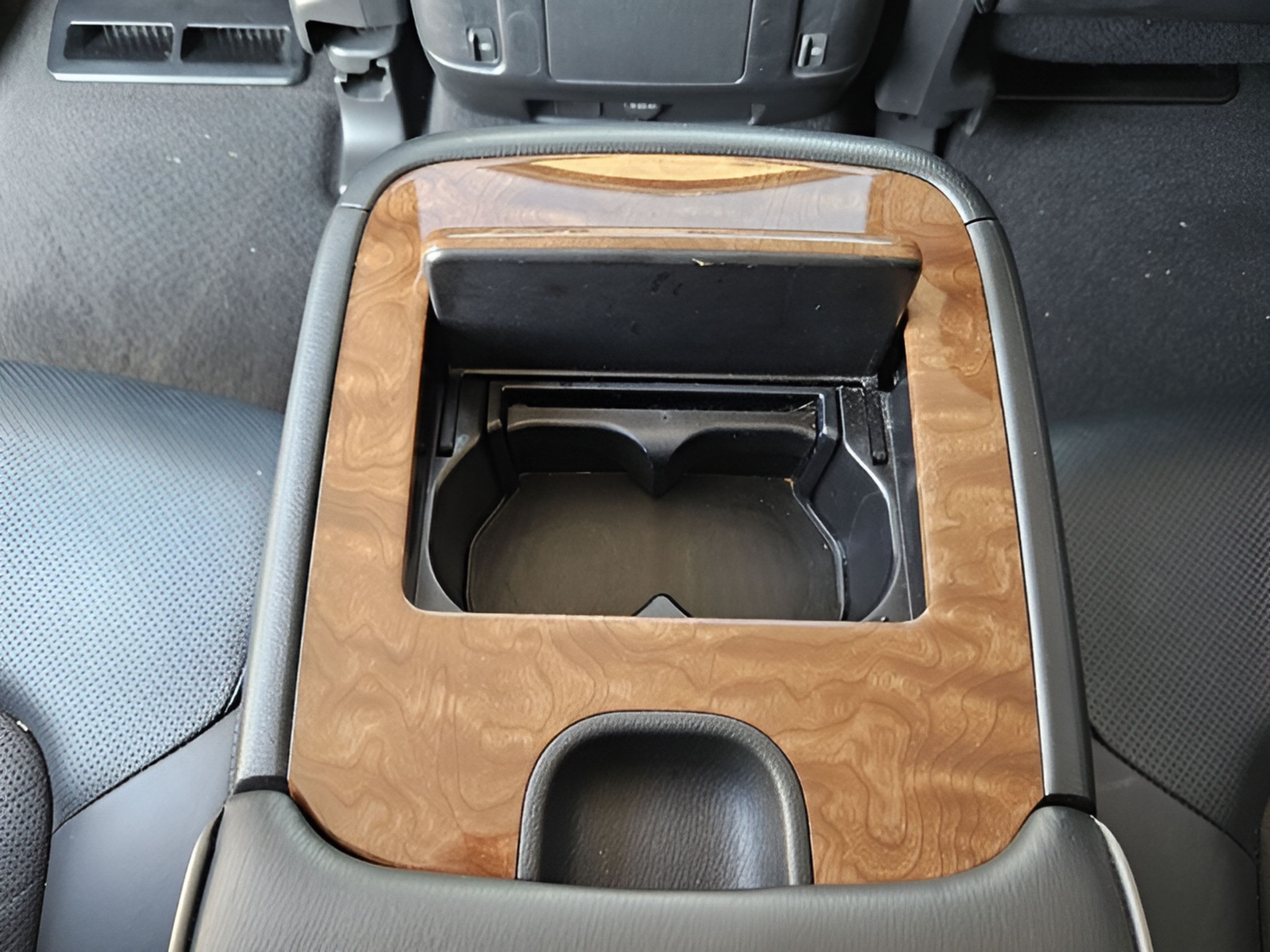Used 2019 INFINITI QX80 Luxe w/ All-Season Package RWD image 11