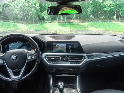 Used 2021 BMW 330i xDrive 330i xDrive w/ Convenience Package image 18