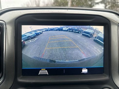 Used 2022 Chevrolet Silverado 2500 LT w/ Snow Plow Prep/Camper Package image 19