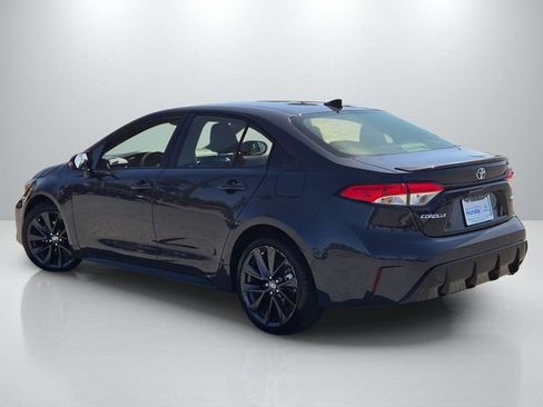 Used 2024 Toyota Corolla SE w/ SE Premium Package FWD image 6