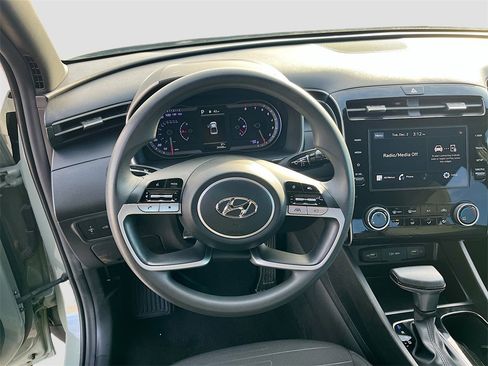 Used 2022 Hyundai Santa Cruz SEL image 11