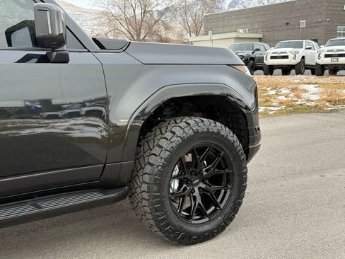 Used 2026 Lexus GX 550 w/ Cold Area Package image 4