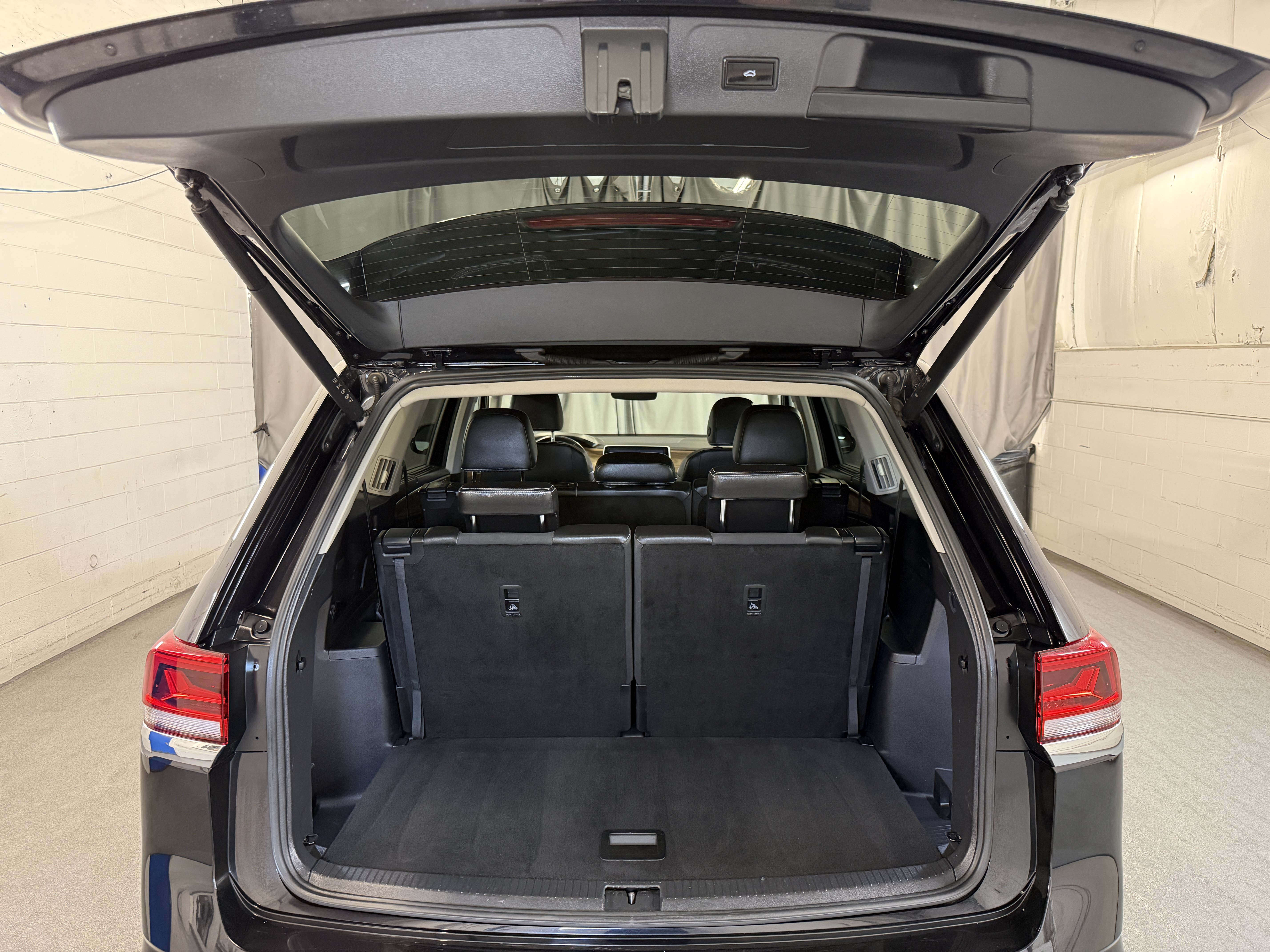 Certified 2024 Volkswagen Atlas SE AWD/4WD image 9