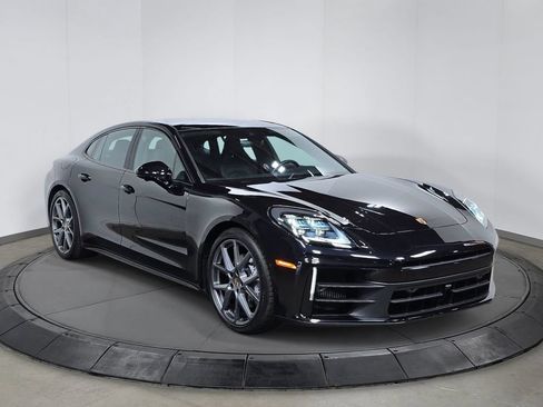 Certified 2026 Porsche Panamera RWD image 9