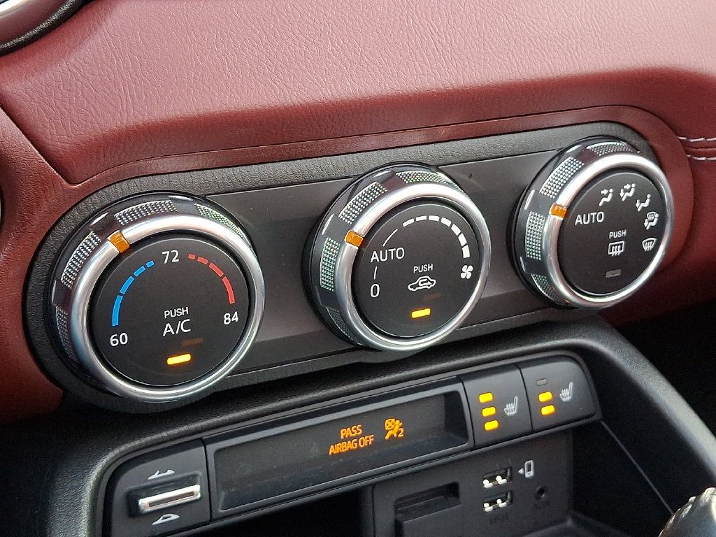 Used 2020 MAZDA MX-5 Miata RF Grand Touring RWD image 17
