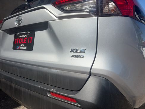 Used 2024 Toyota RAV4 XLE AWD/4WD image 12