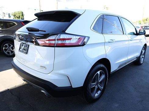 Used 2020 Ford Edge SEL w/ Convenience Package FWD image 4