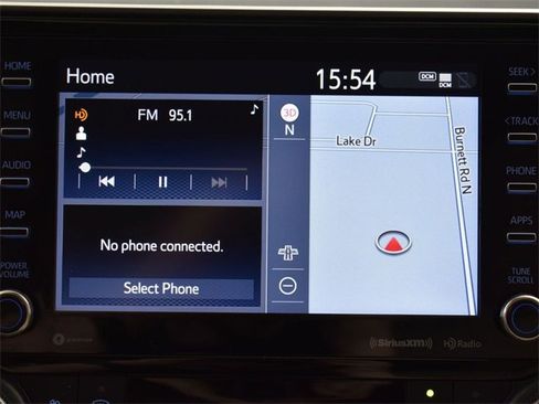 Used 2022 Toyota Highlander XLE image 19