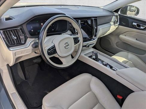 Used 2024 Volvo S60 B5 Plus image 9