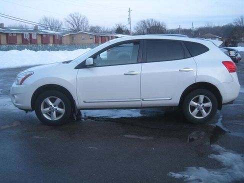 Used 2013 Nissan Rogue S w/ Special Edition Pkg AWD/4WD image 8