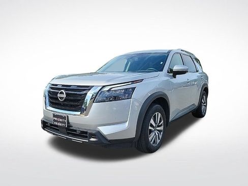 Used 2025 Nissan Pathfinder SL AWD/4WD image 1