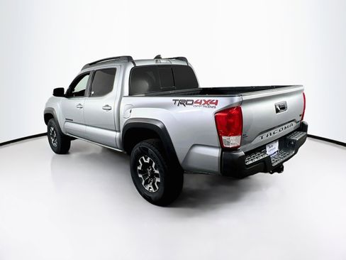 Used 2022 Toyota Tacoma TRD Off-Road w/ TRD Premium Off Road Package AWD/4WD image 7