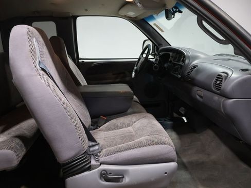 Used 1998 Dodge Ram 1500 Truck ST image 3