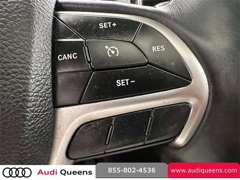 Used 2019 Jeep Grand Cherokee Altitude image 25