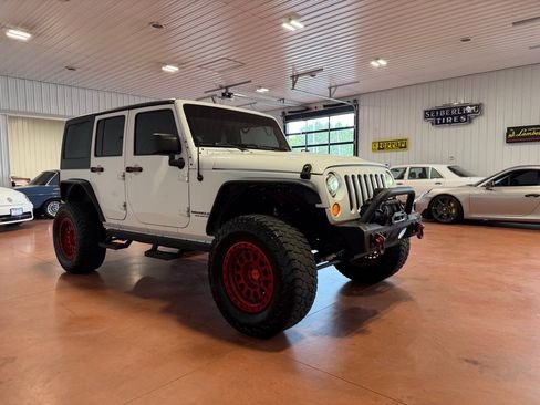 Used 2013 Jeep Wrangler Unlimited Sport AWD/4WD image 8