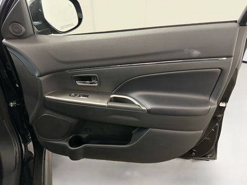 Used 2024 Mitsubishi Outlander Sport AWD image 32