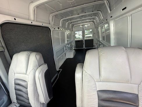 Used 2005 Dodge Sprinter 3500 w/ PWR Convenience Group image 19