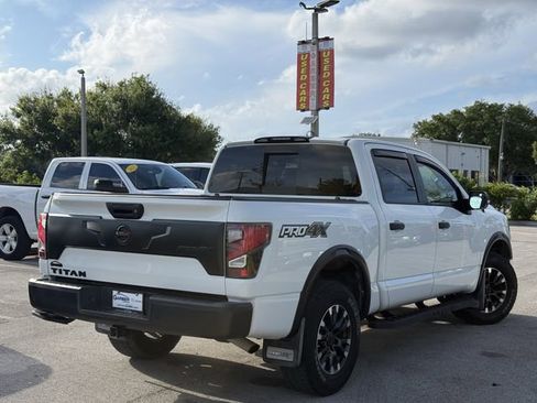 Used 2021 Nissan Titan PRO-4X w/ Pro-4x Convenience Package AWD/4WD image 3