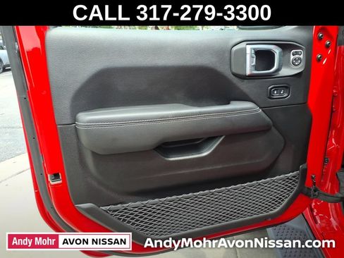 Used 2021 Jeep Wrangler Unlimited Sahara w/ Uconnect 4C Nav & Sound Group AWD/4WD image 12