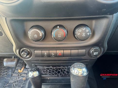 Used 2015 Jeep Wrangler Unlimited Sport w/ Quick Order Package 24S image 27
