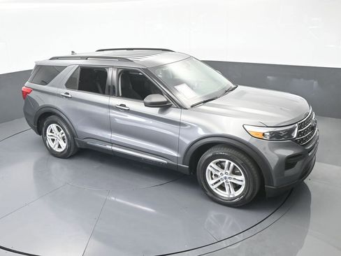 Used 2023 Ford Explorer XLT image 56