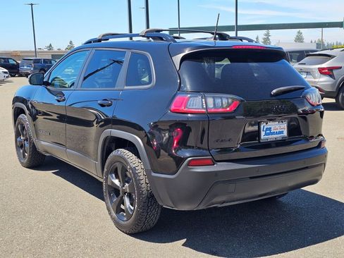 Used 2021 Jeep Cherokee Latitude Plus AWD/4WD image 7