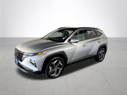 Used 2022 Hyundai Tucson Limited w/ Cargo Package AWD/4WD image 2