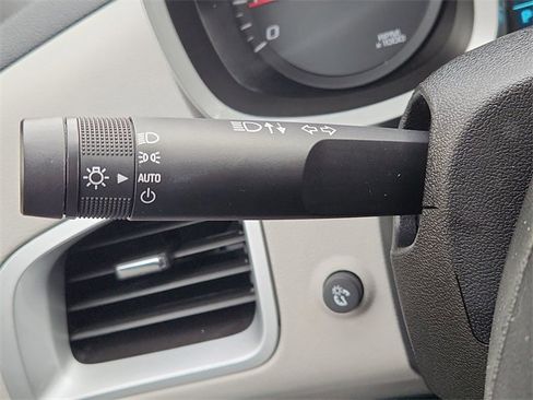 Used 2016 Chevrolet Equinox LT w/ Convenience Package image 16