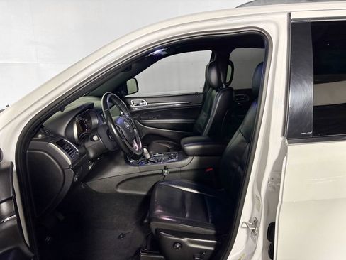 Used 2022 Jeep Grand Cherokee Limited image 11