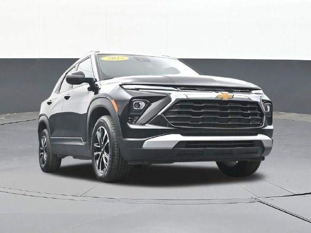 Used 2025 Chevrolet TrailBlazer LT AWD/4WD image 50
