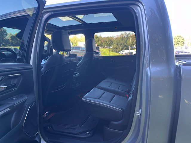 Used 2025 RAM 1500 Limited AWD/4WD image 16
