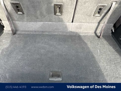 Used 2021 Chevrolet Traverse LT image 19