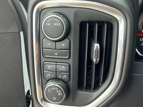 Used 2021 Chevrolet Silverado 2500 LT w/ Convenience Package AWD/4WD image 19