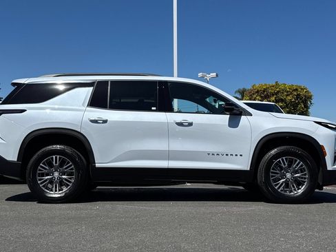 Used 2026 Chevrolet Traverse LT AWD/4WD image 4