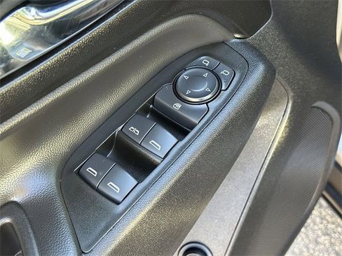 Used 2024 Chevrolet Equinox LT image 21