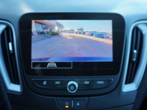 Used 2023 Chevrolet Malibu LT image 13