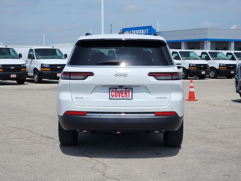 Used 2025 Jeep Grand Cherokee L Laredo w/ Luxury Tech Group I AWD/4WD image 6