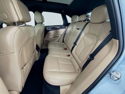 Certified 2025 Porsche Macan AWD/4WD image 25