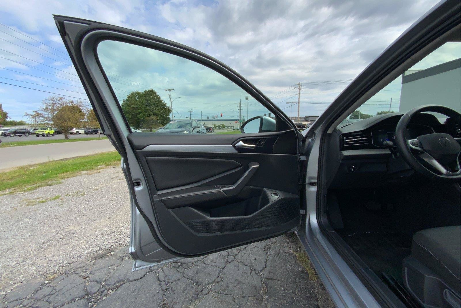 Used 2025 Volkswagen Jetta S FWD image 20