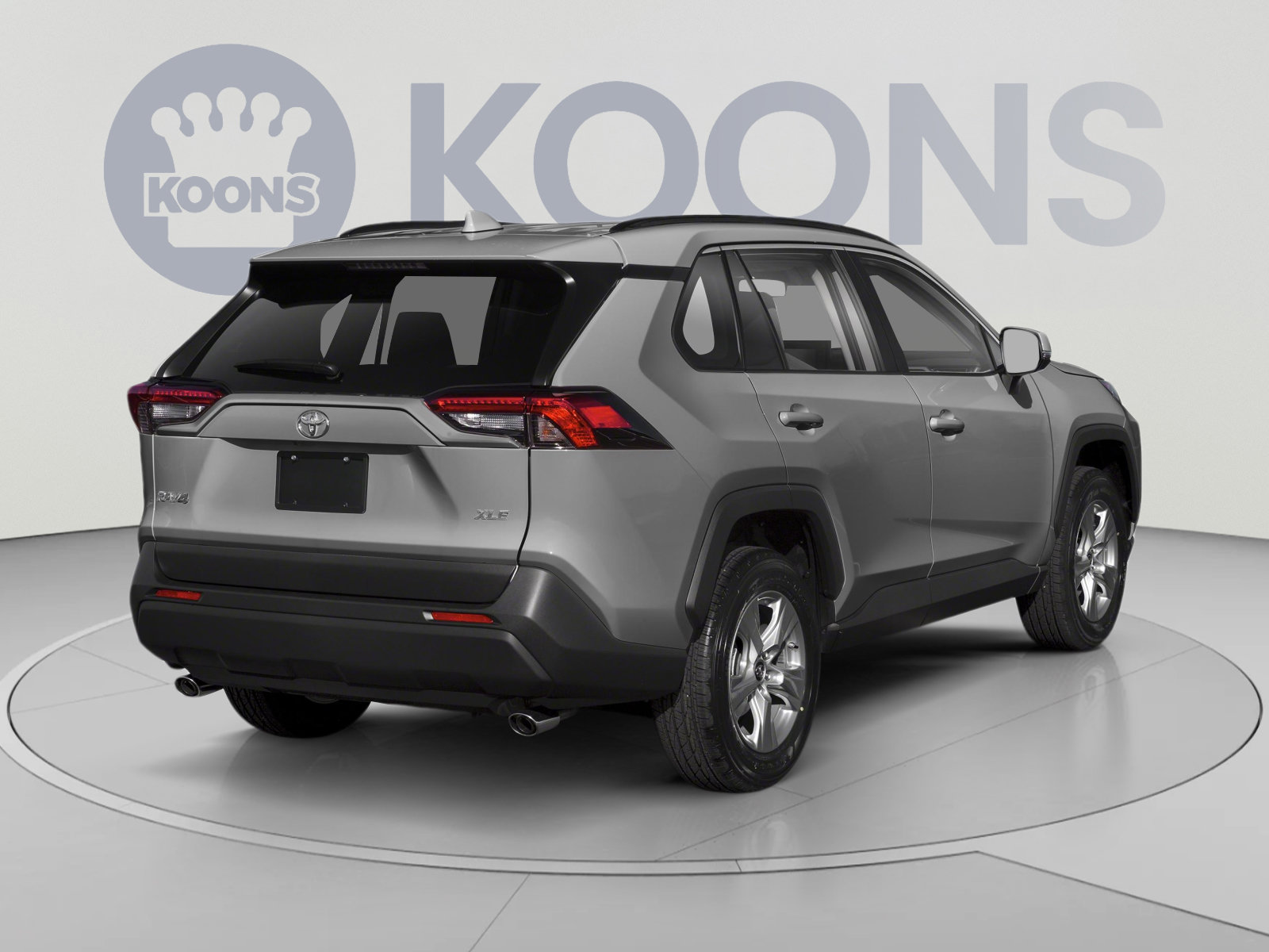 Used 2021 Toyota RAV4 XLE AWD/4WD image 2